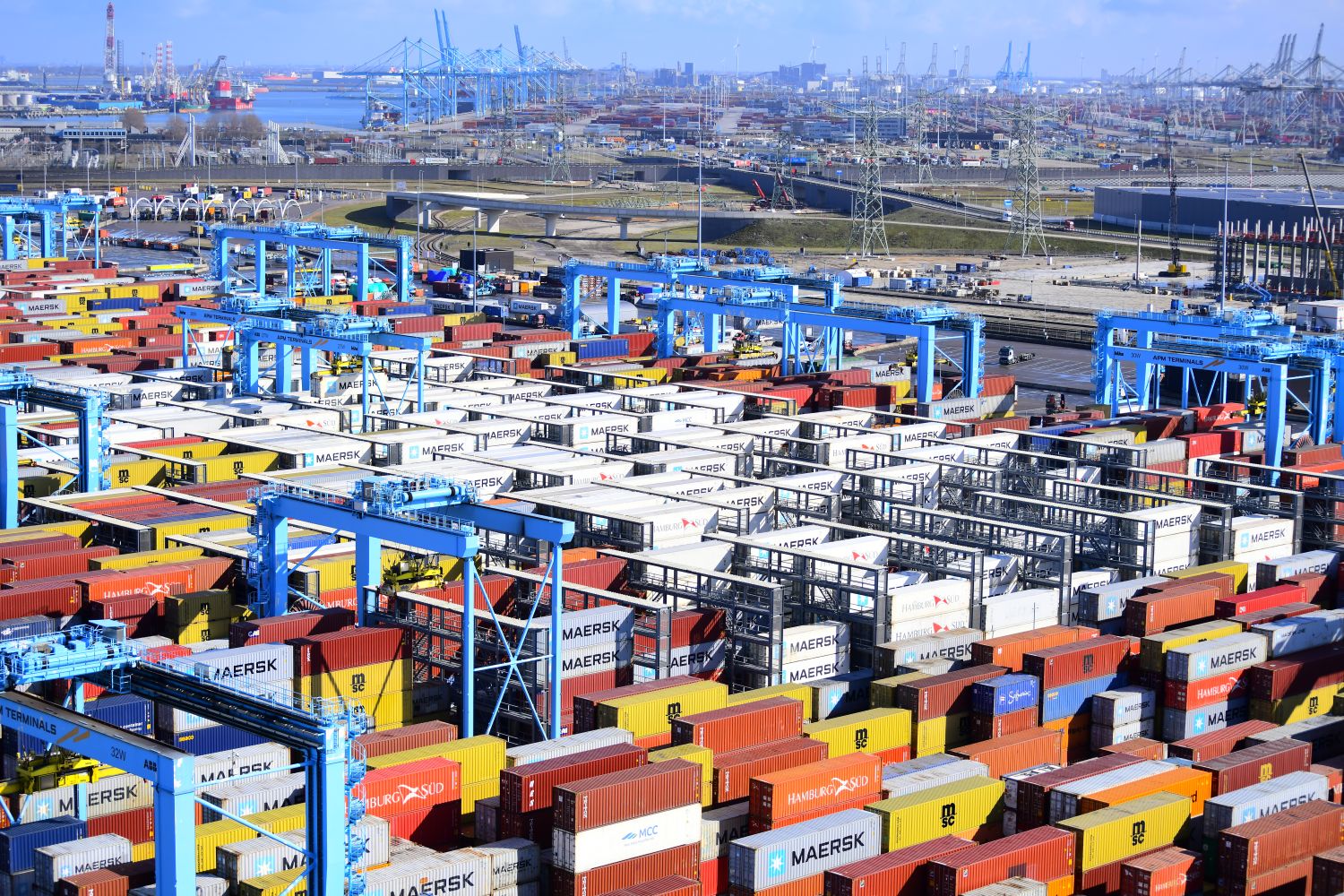Hoe kunnen havens de transitie naar emissiearm achterlandtransport versnellen_SmartPort